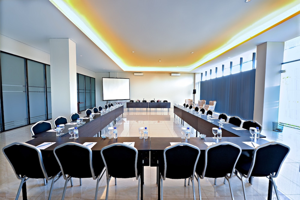 Hotel Neo Eltari Kupang 36/49