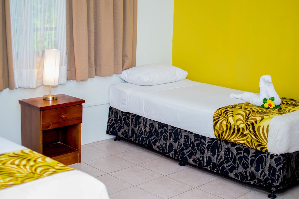 Hexagon International Hotel 18/50