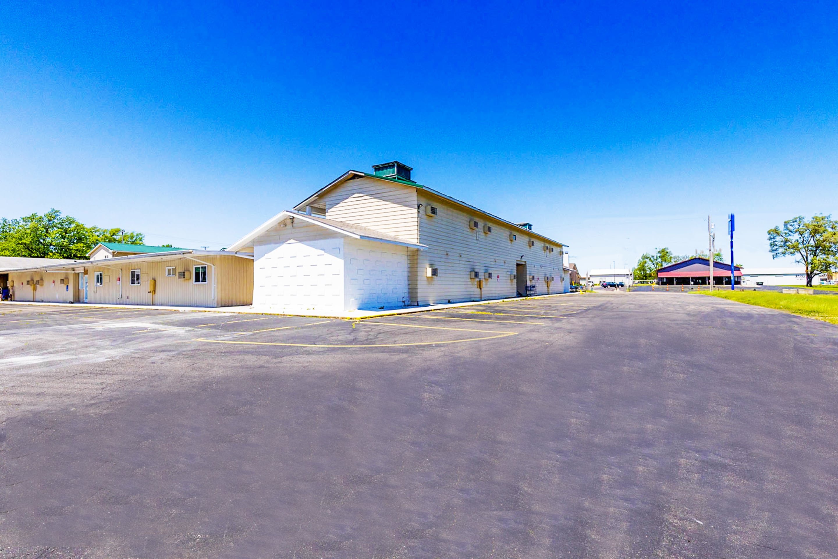 Country Hearth Inn and Suites By OYO Sturgis 27/35