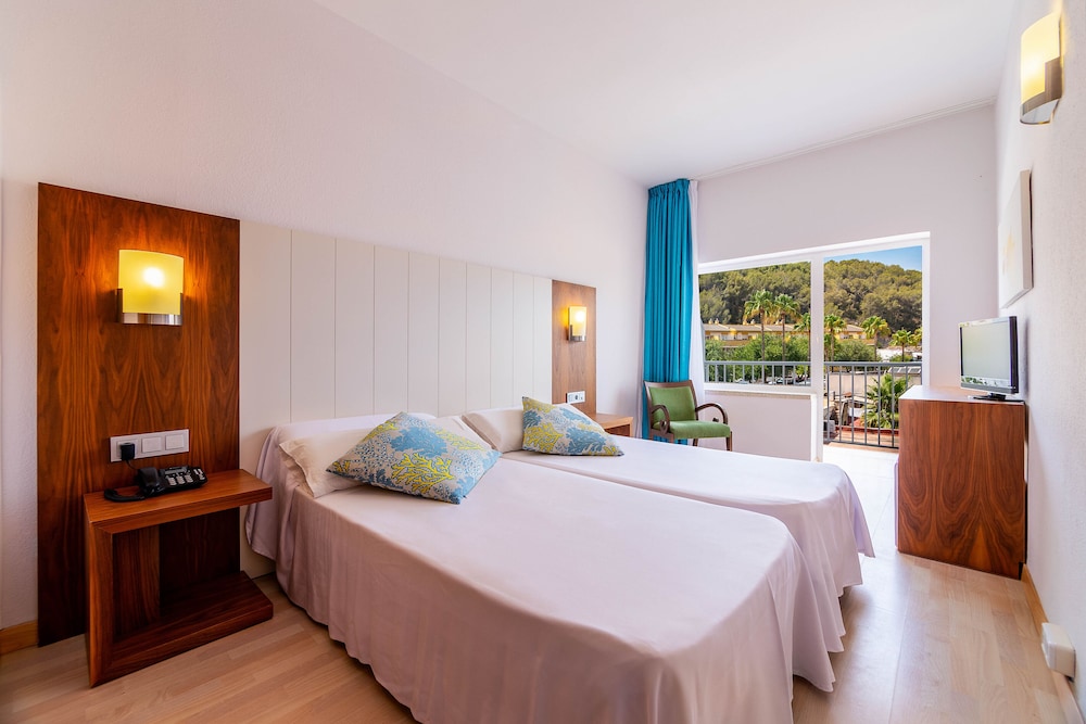 Neptuno Paguera Hostal 10/56