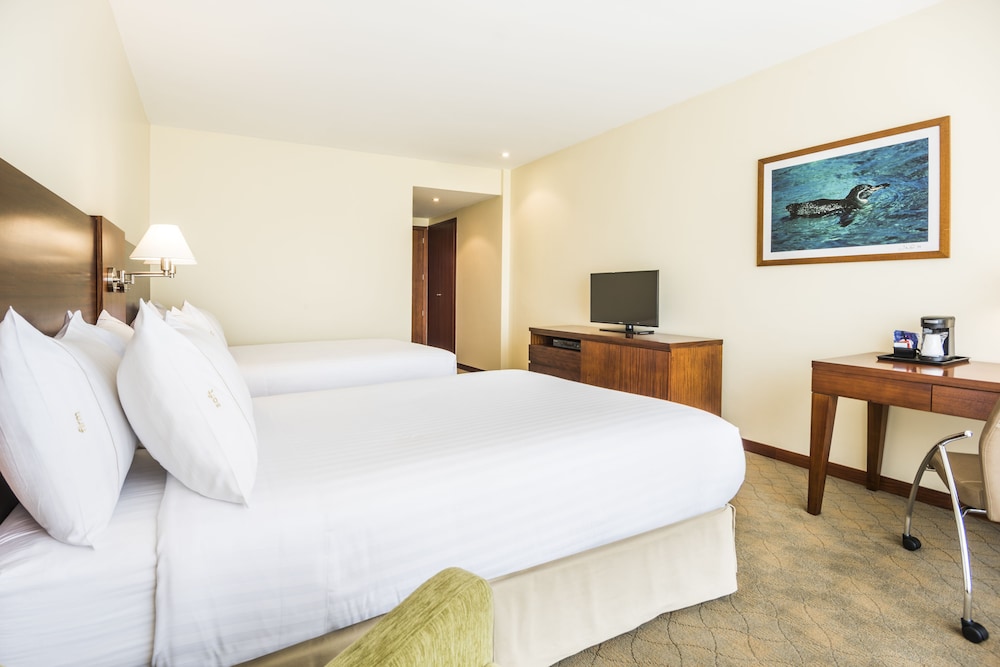 HOLIDAY INN EXPRESS QUITO 12/66