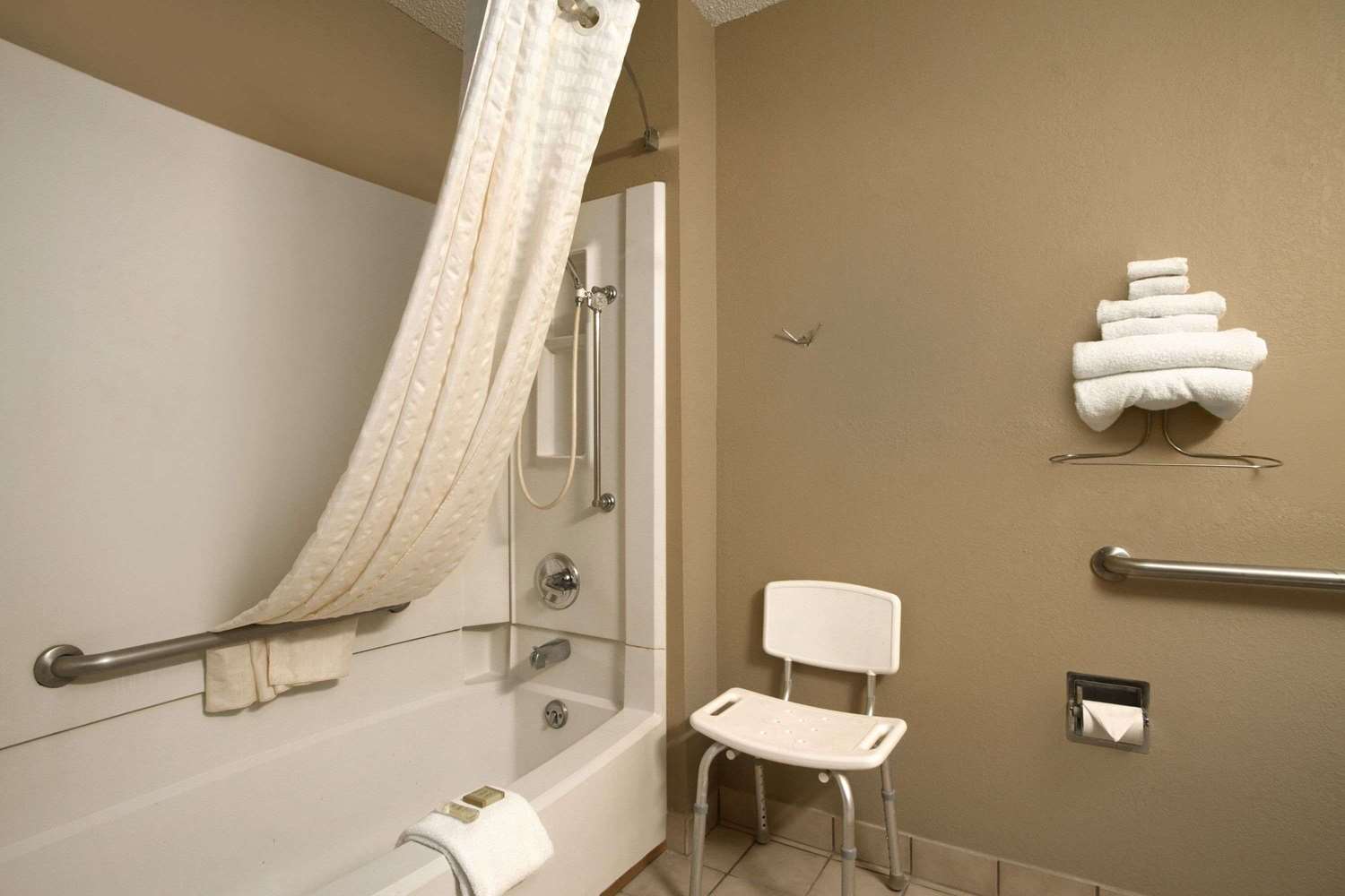 Super 8 by Wyndham Homewood Birmingham Area 8/8