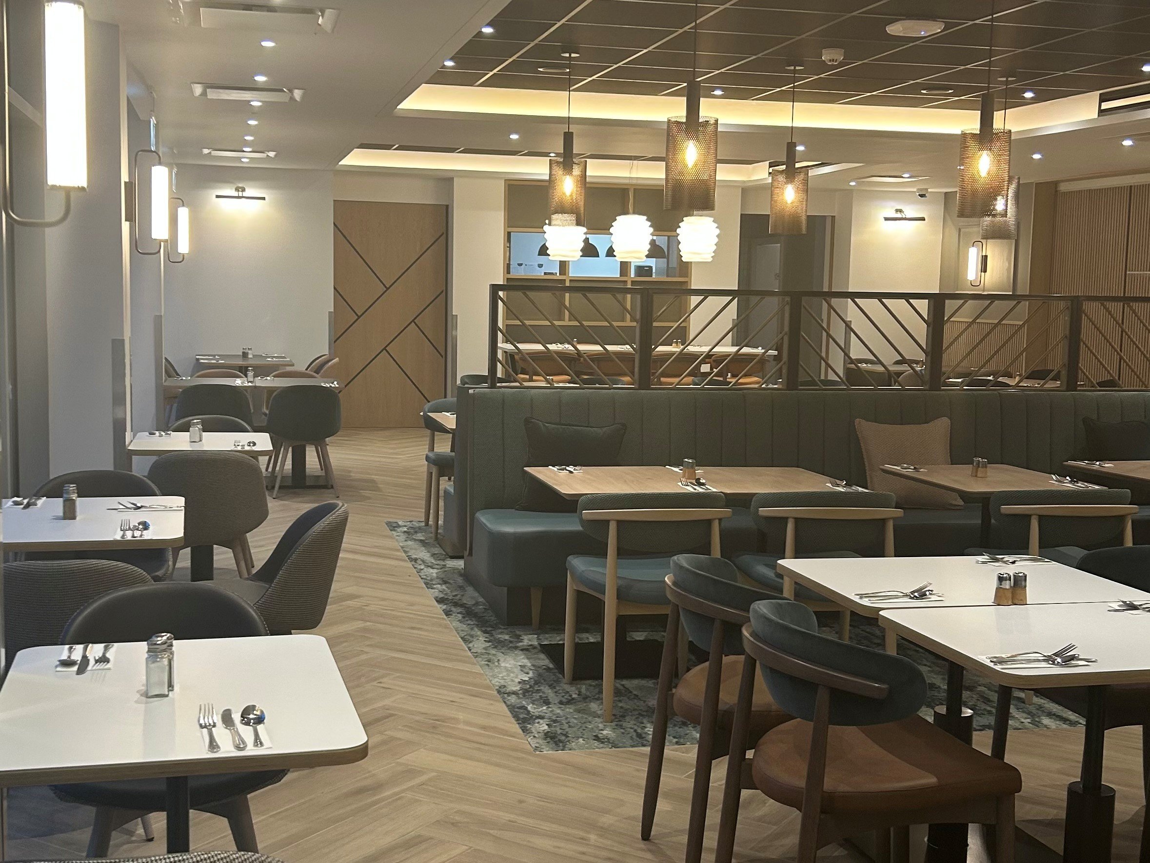 London Luton Vale Hotel 23/37