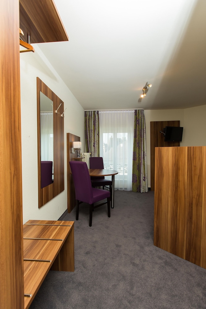Hotel Restaurant Resslirytti 29/61