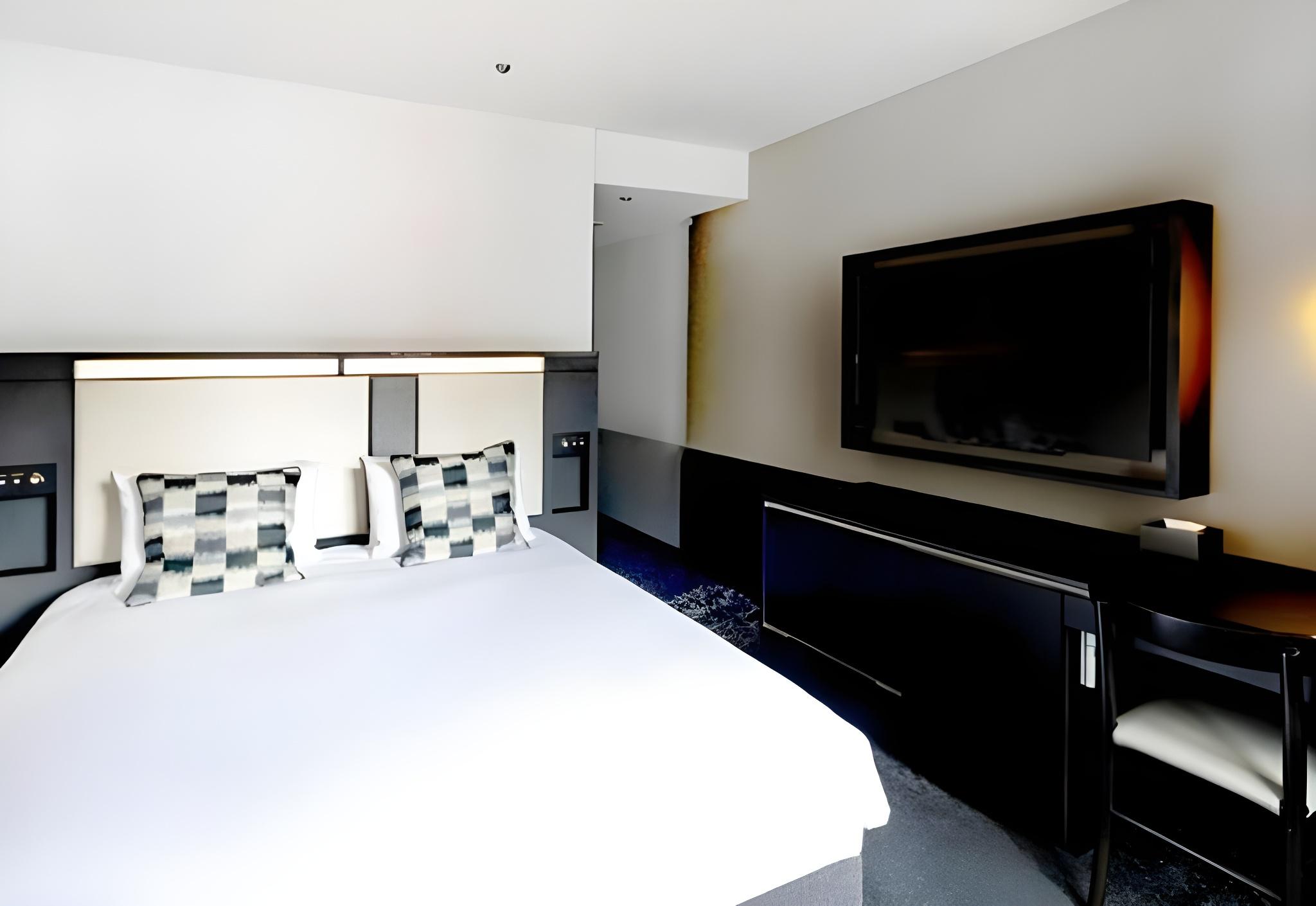 Room, Double or Twin Bed, Dotonbori View