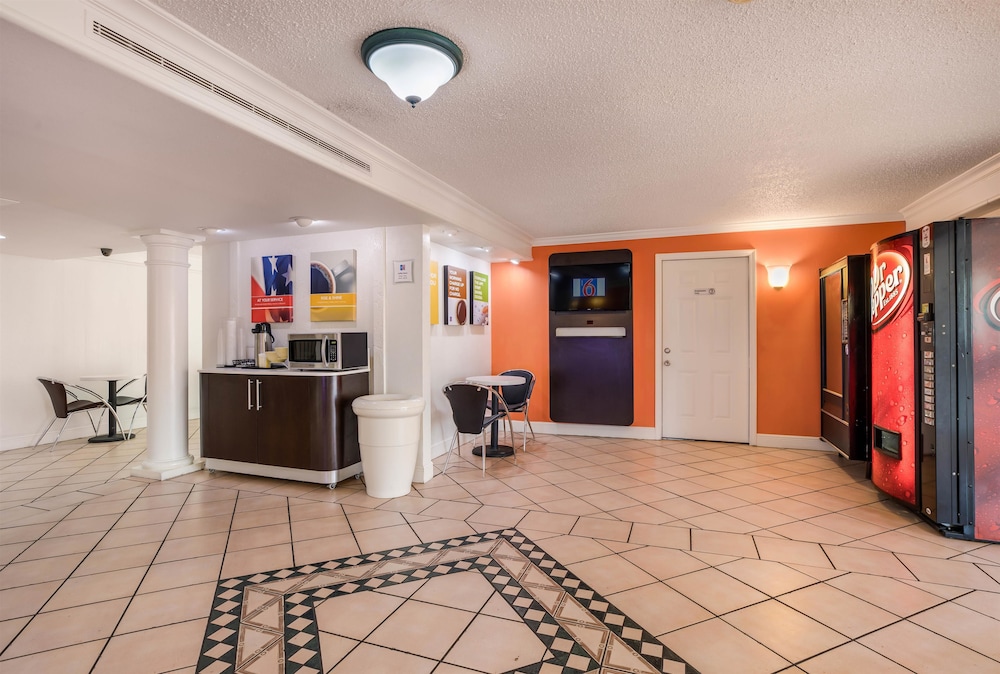 Motel6 Beaumont, TX 11/61