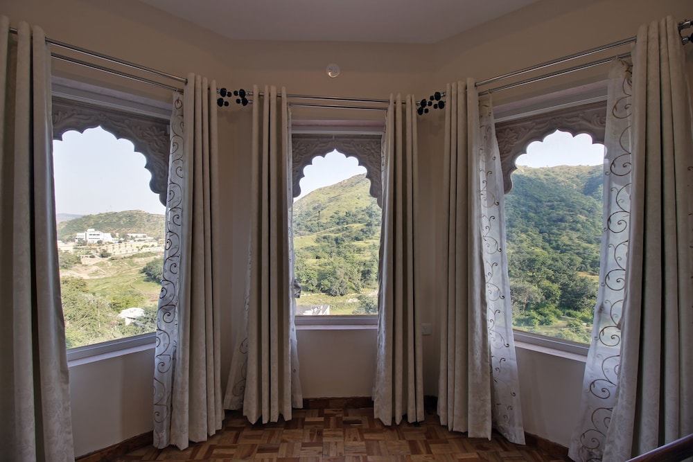 Times Kumbhalgarh Fort Resort-Pure Veg 8/45