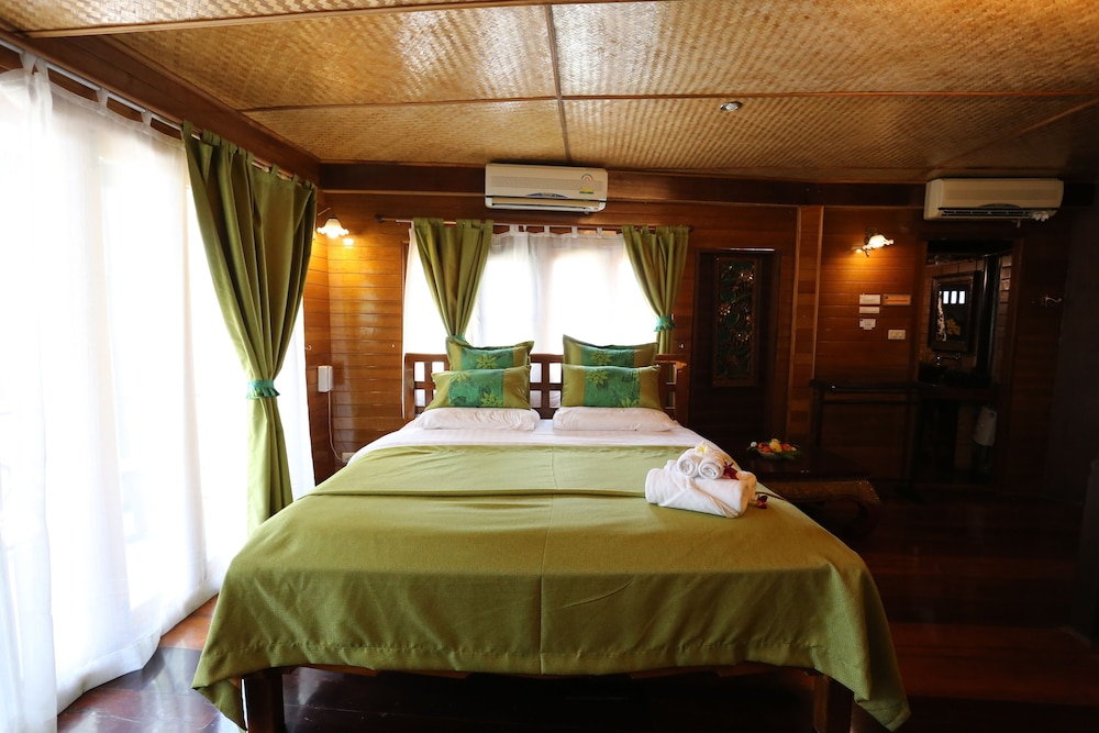 Kaengkrachan Boathouse Paradise Resort 18/78