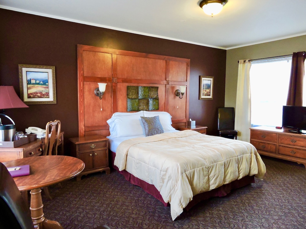 Vinehurst Inn And Suites 19/58