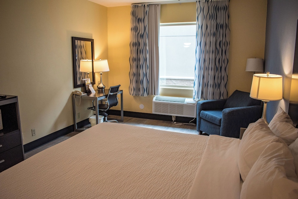 غرفة بسرير كينج لذوي الإعاقة، Days Inn & Suites by Wyndham Pocahontas 2/7