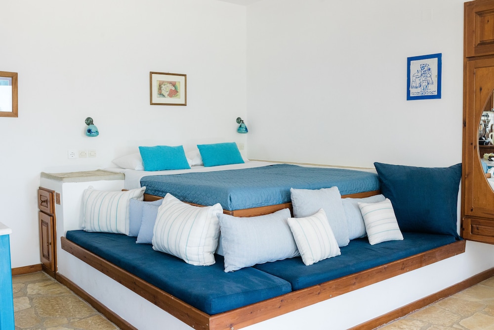 VILLA ILIATORAS 8/31