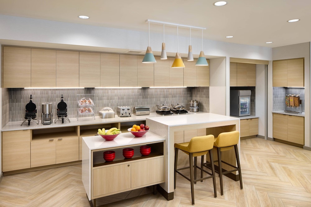 TownePlace Suites by Marriott Plant City 38/48