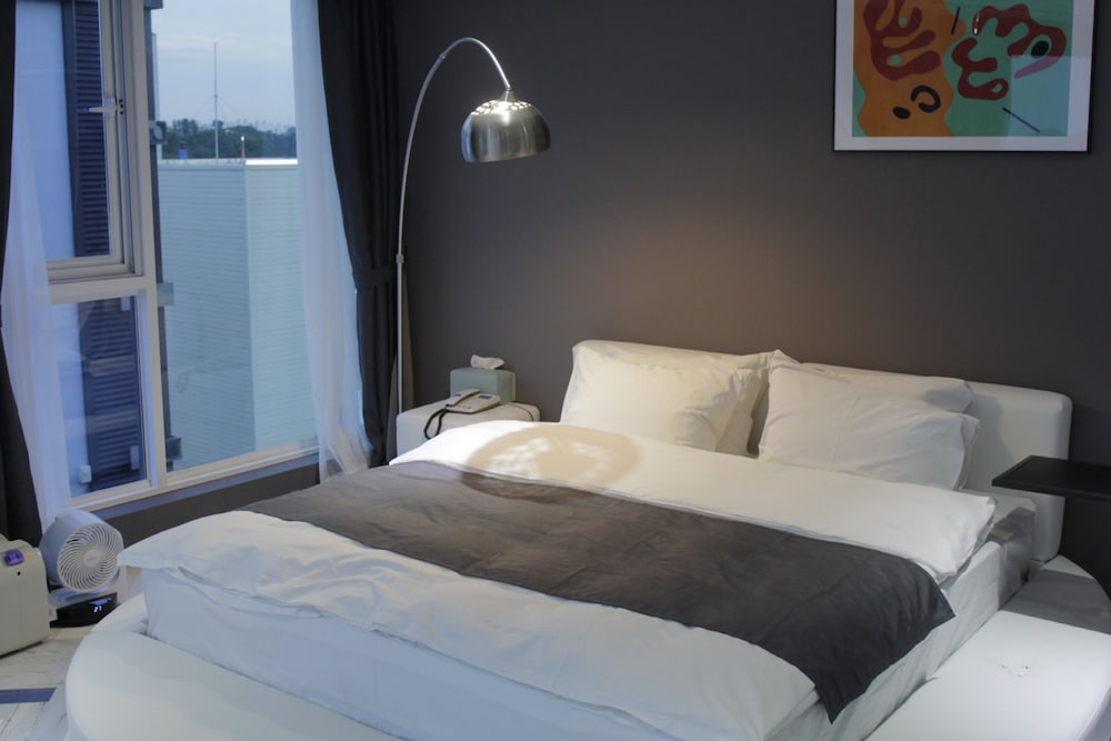 Royal, Condo, Suite, King Bed, Ocean View