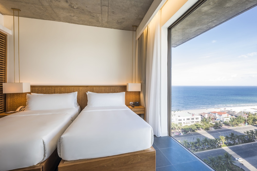 Chicland Da Nang Beach Hotel 25/72