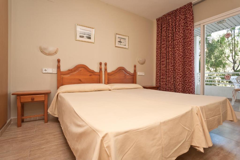2 Bedrooms, Apartment