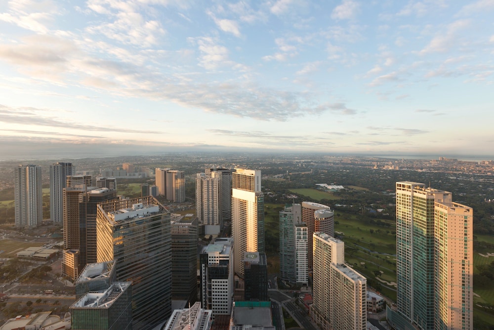 Shangri-La Residences The Fort, Manila 61/64