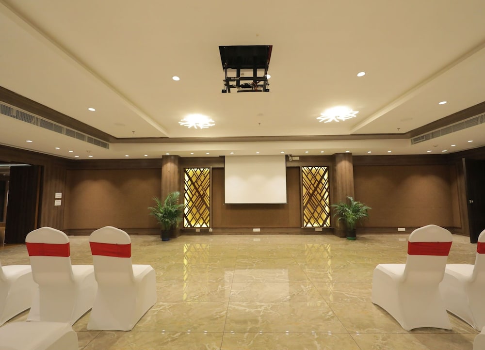 Sarovar Portico Somnath 16/72