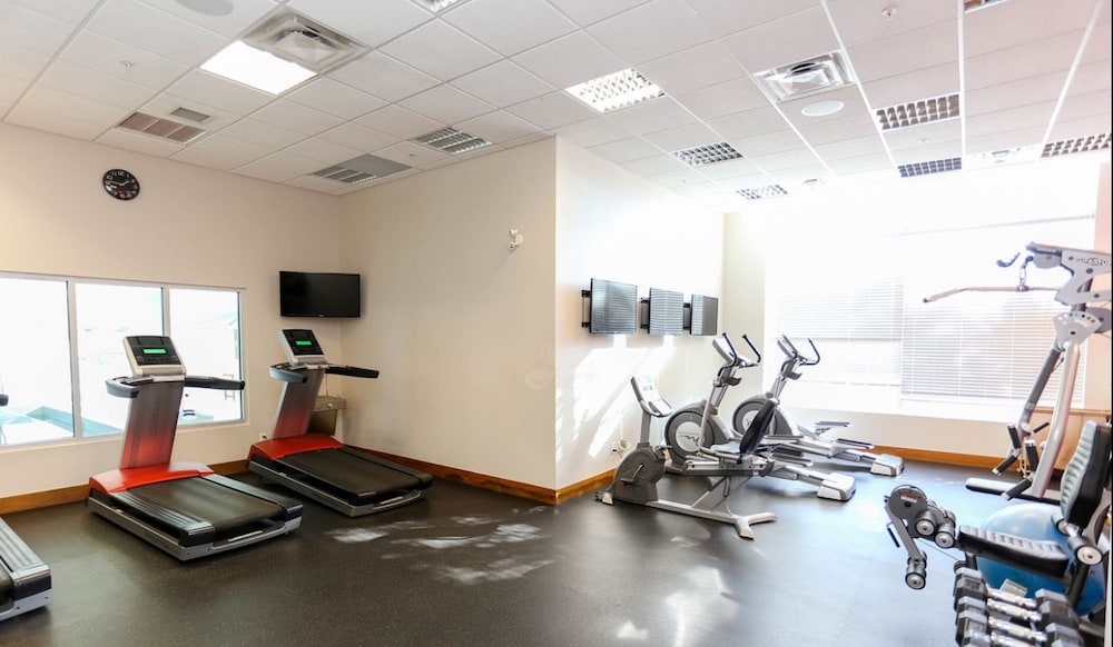 Radisson Hotel & Conference Centre Calgary Airport 45/78