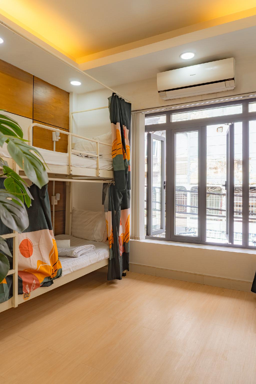 Saigon Authentic Hostel - City Walk, Cooking Class, Food Tour, Breakfast, Gym, Rooftop 24/35