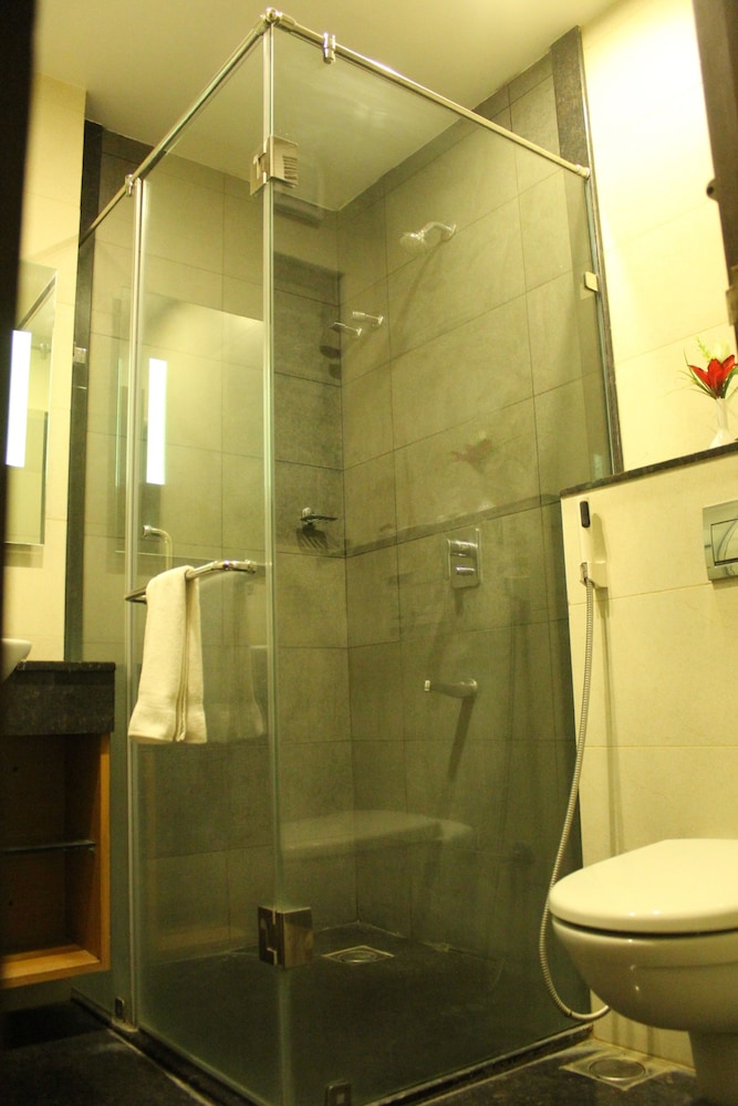Nk Grand Park Hotel 10/60