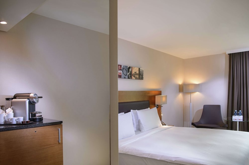 Hilton Zurich Airport 15/78