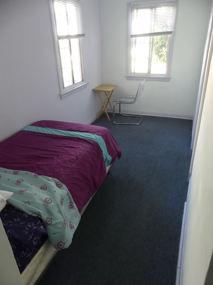 ECONOMY, SINGLE, SINGLE BED, PRIVATE BATHROOM