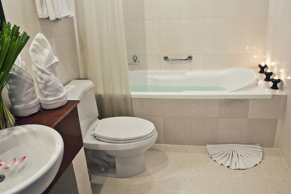 Angkor Panoramic Boutique Hotel 47/50