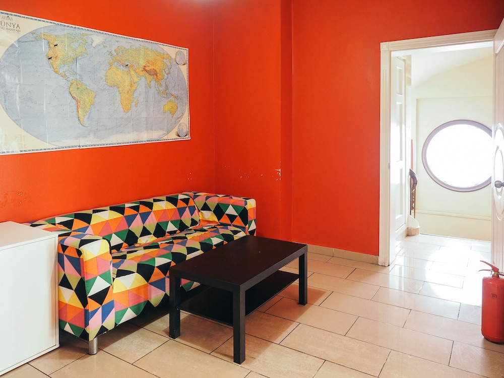 Deeps Hostel 33/44