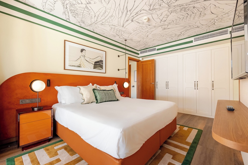 Suite, King Bed