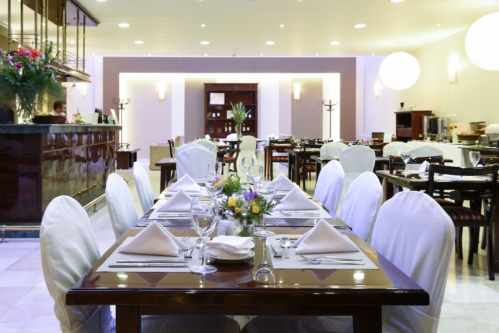 ARGENTA TOWER HOTEL 45/64