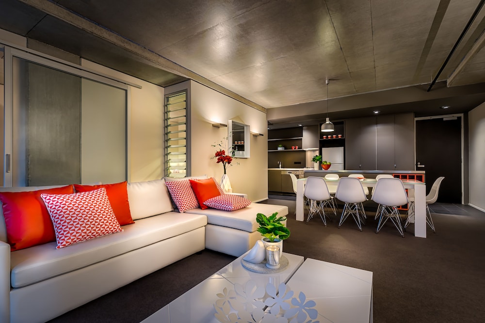 TRIBECA SERVICED APARTMENTS 27/47