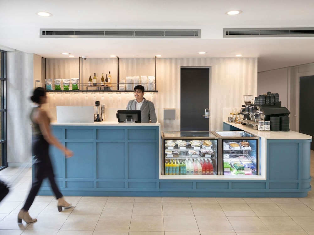 Mercure Sydney Manly Warringah 10/73