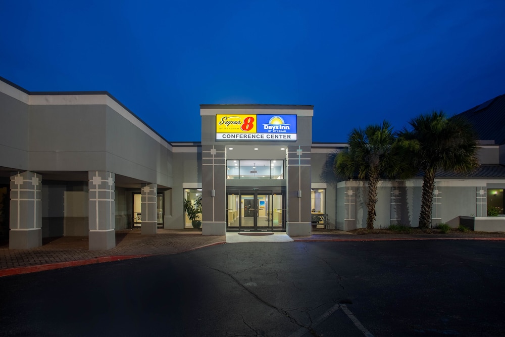 Days Inn By Wyndham Mobile I-65 3/25