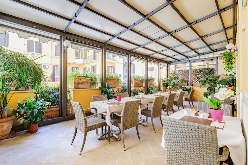 Hotel Cellini 41/61
