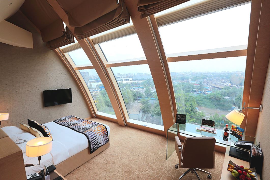 City, Twin Beds