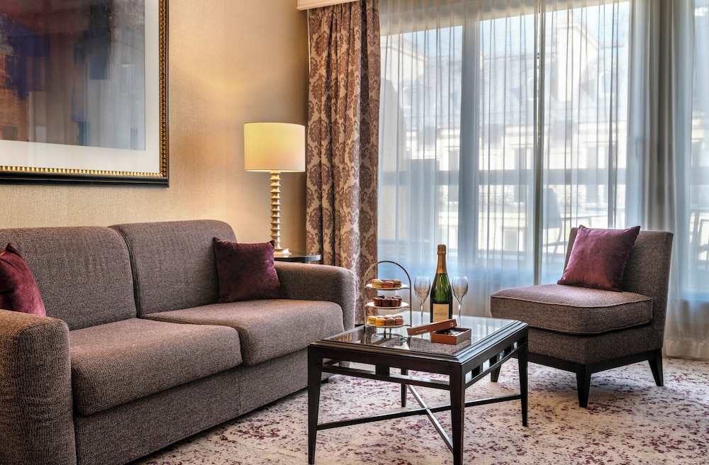 Warwick Paris Champs-Elysees 39/64