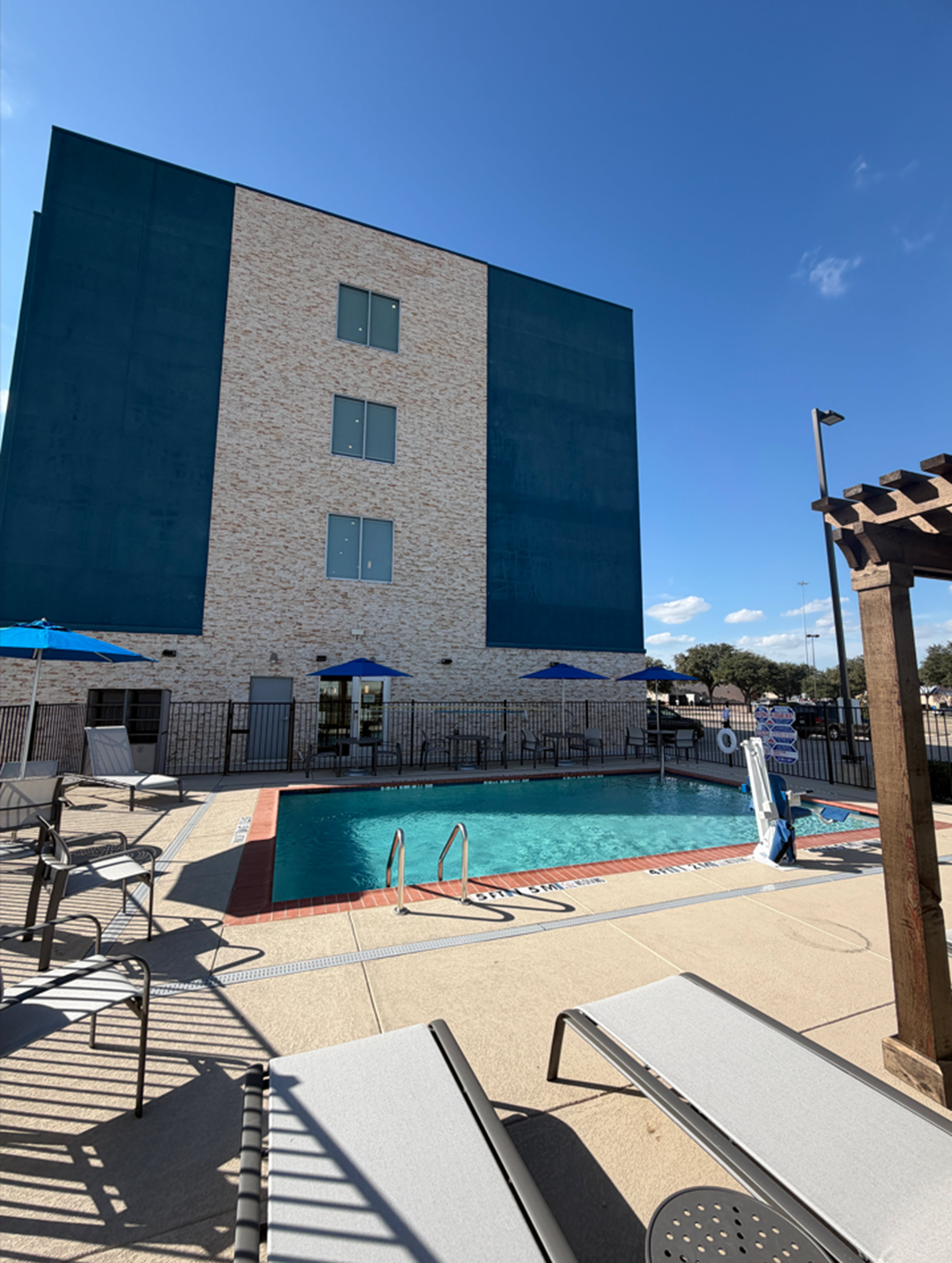 Holiday Inn Express & Suites - Dallas Plano North, an IHG Hotel 35/37