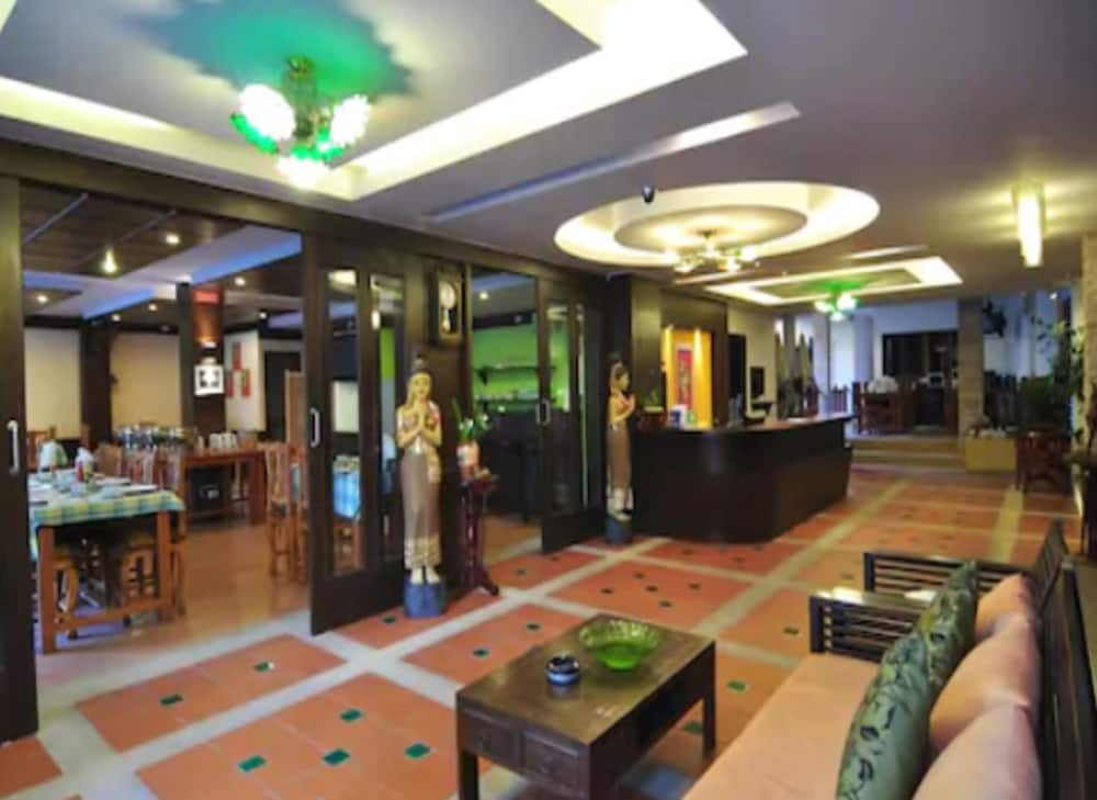 Mt Hotel 13/53