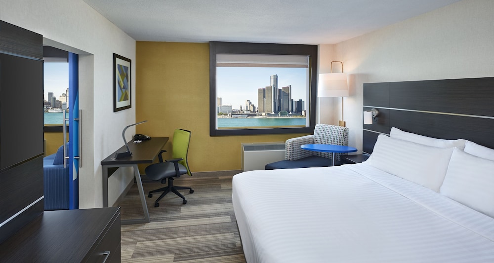 Holiday Inn Express Windsor Waterfront 18/77