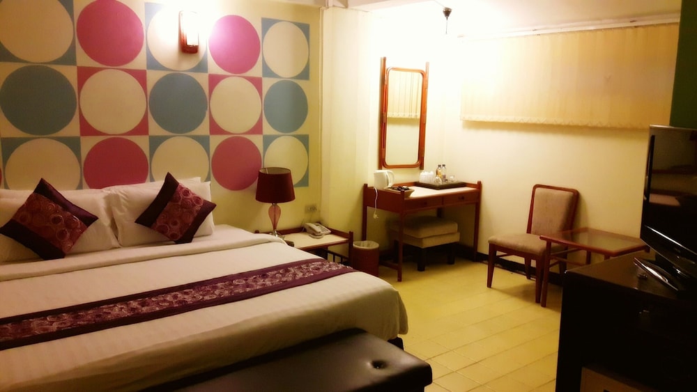 Sawasdee Sukhumvit Inn Hotel 12/38