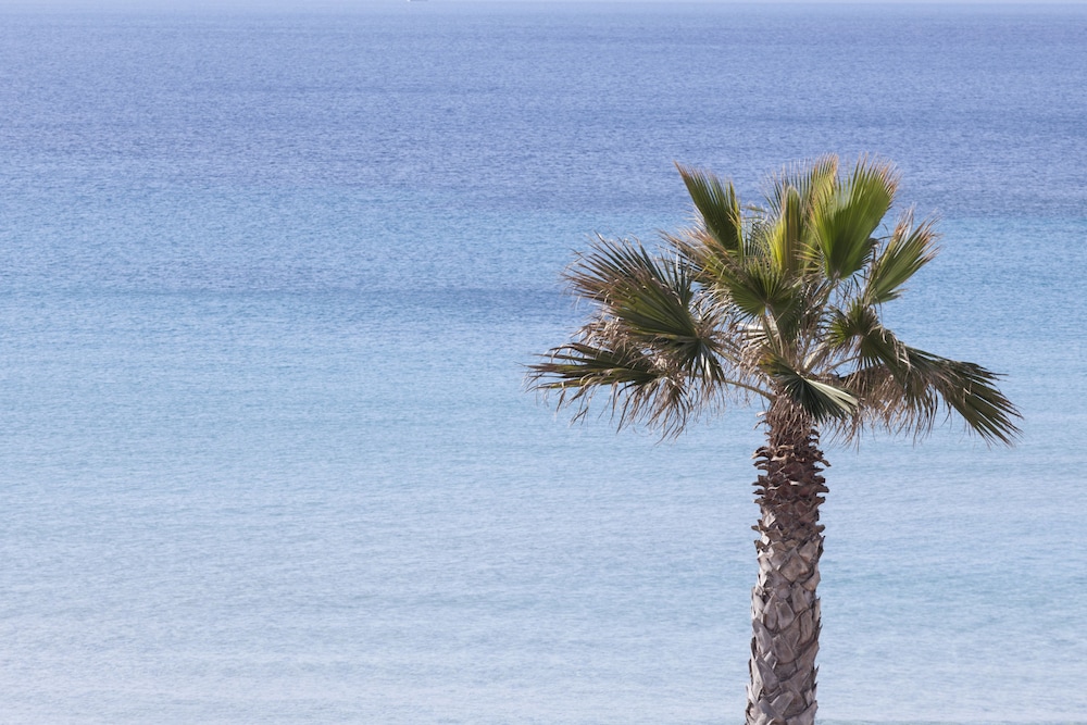Sud Beach Hotel 46/53