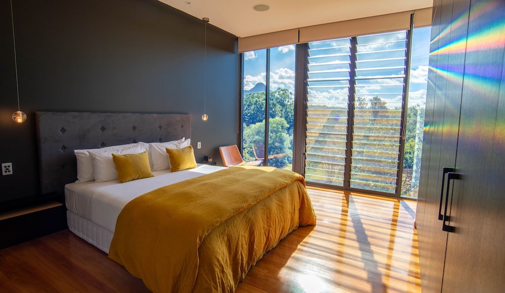 1 BEDROOM, LUXURY, COTTAGE, MOUNTAIN VIEW