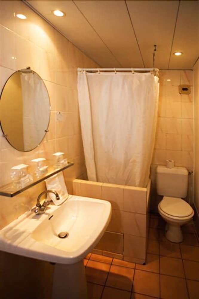 Ibis Styles Paris Batignolles 33/56