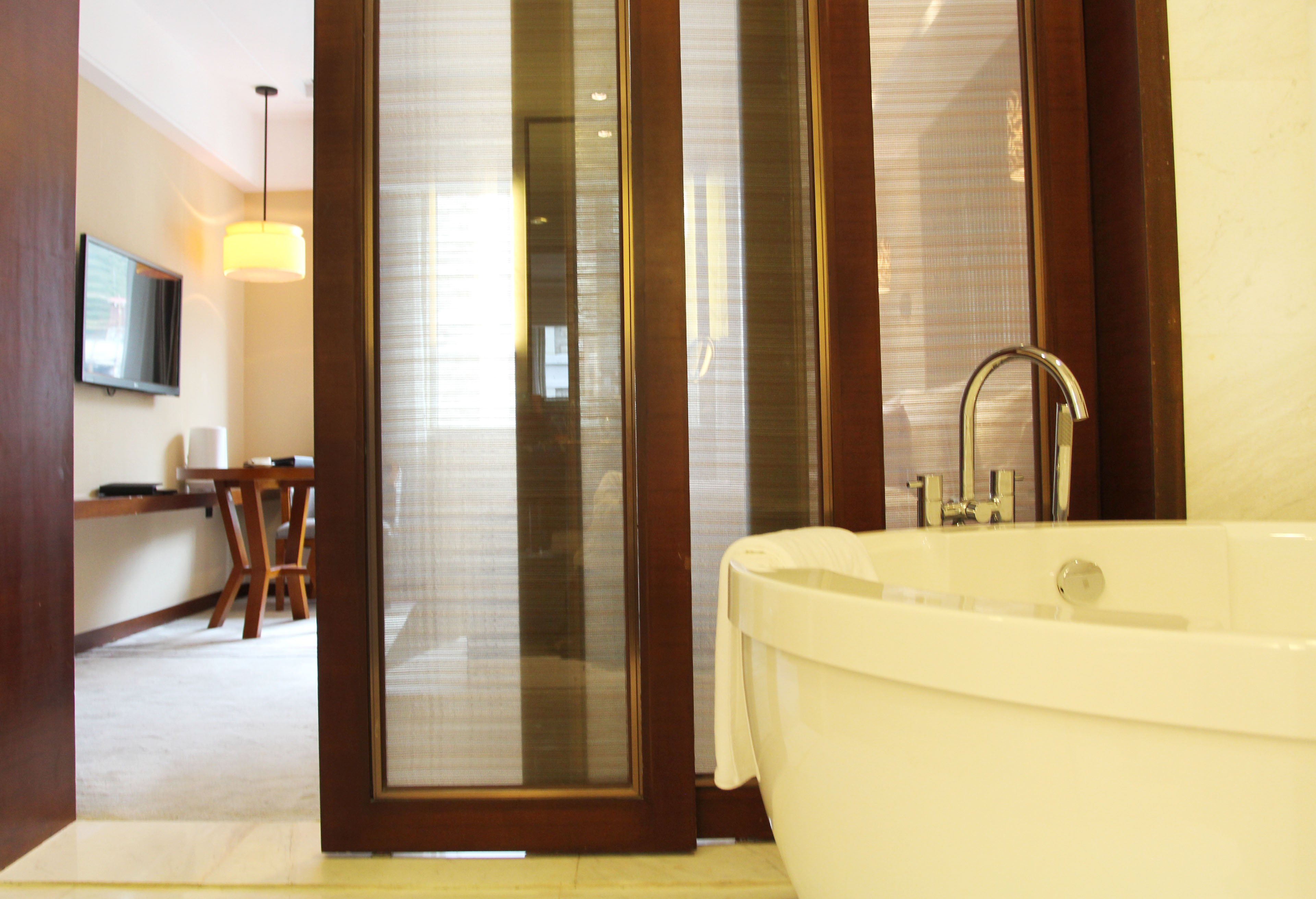 Crowne Plaza Yading 80/81