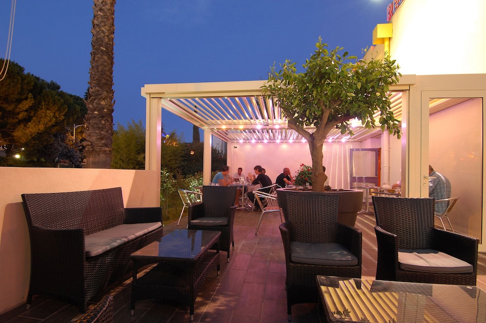 Hotel the Originals Nimes Costieres 41/60