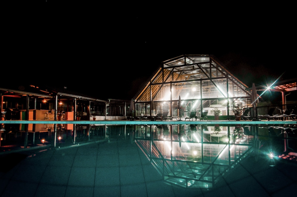 Guararema Parque Hotel 4/68