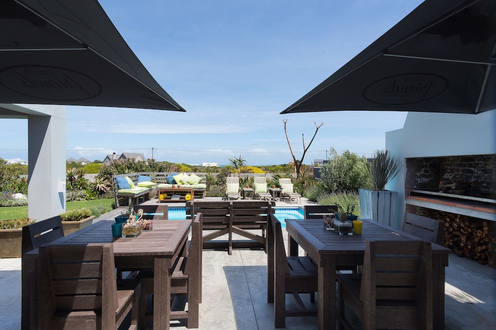 Stay at Friends (Guest house) 35/50