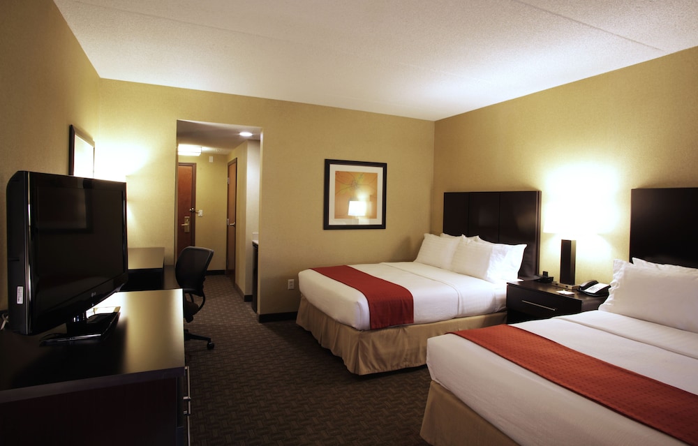 Holiday Inn Phoenix Chandler 14/70