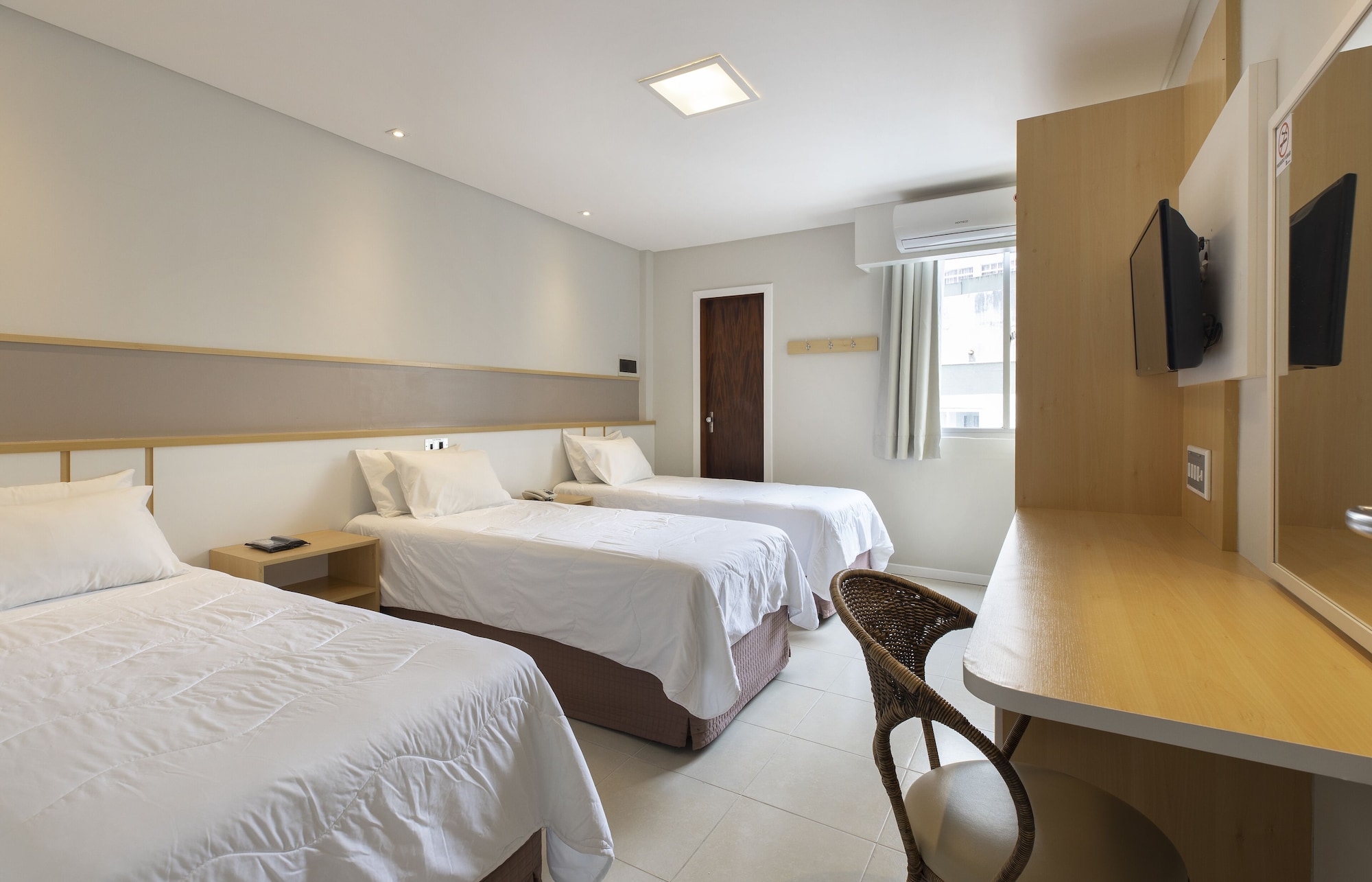 STANDARD, TRIPLE, 3 BEDS