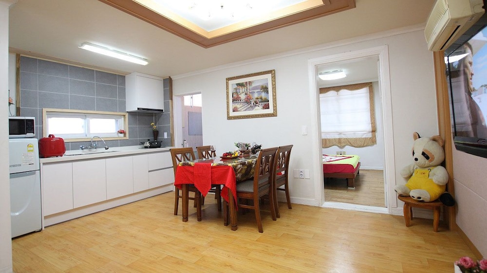 Gyeongju Kb Pension 33/40